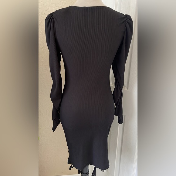 NWOT- Boohoo- Extreme Ruched Midi/Mini Dress - Picture 7 of 7